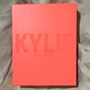 Kylie Cosmetics Coral